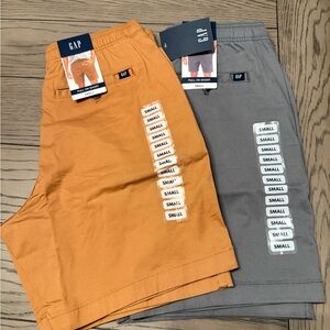 GAP Men's Dark Tan and Gray Shorts